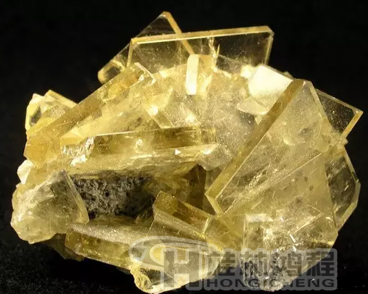 超微細(xì)重晶石磨粉機(jī)，重晶石粉碎機(jī)，重晶石磨粉設(shè)備