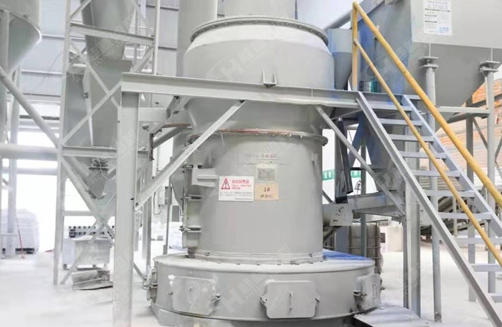 四川某市HC1500擺式磨粉機生產(chǎn)線投產(chǎn)：白云石粉325目，時產(chǎn)6噸
